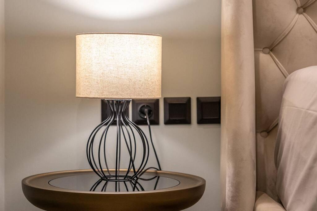 Smaragdi Luxury Jacuzzi Apartment Noho Premium Living Athene Buitenkant foto
