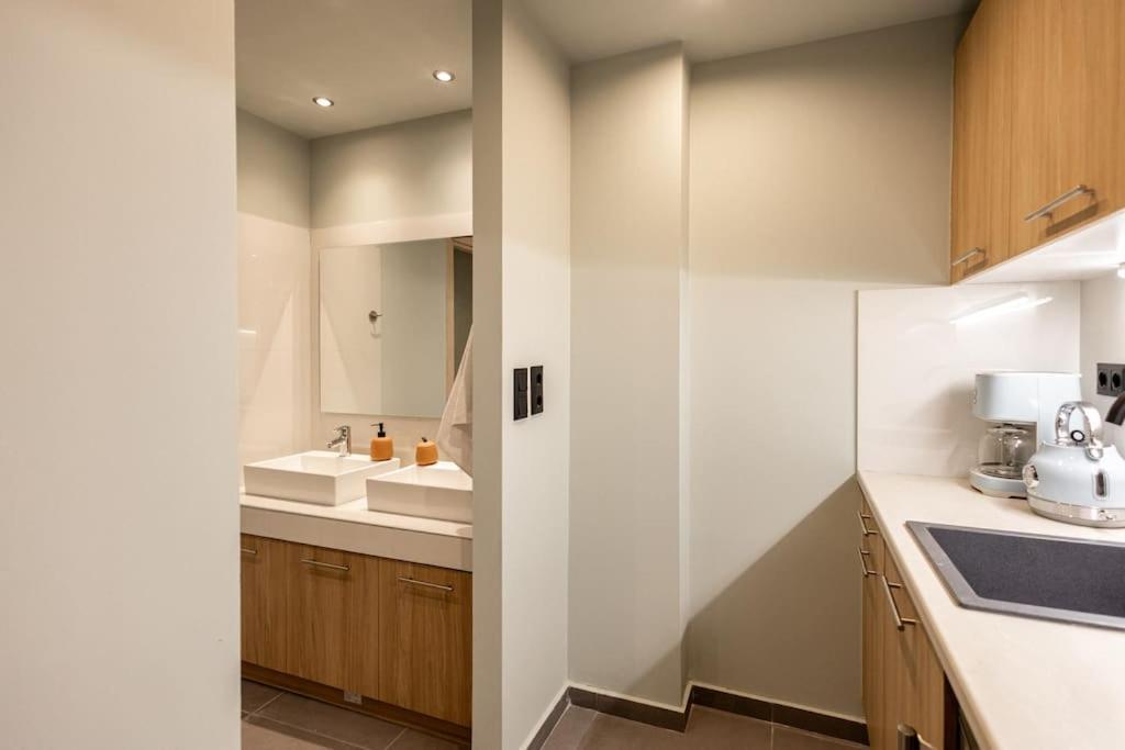 Smaragdi Luxury Jacuzzi Apartment Noho Premium Living Athene Buitenkant foto