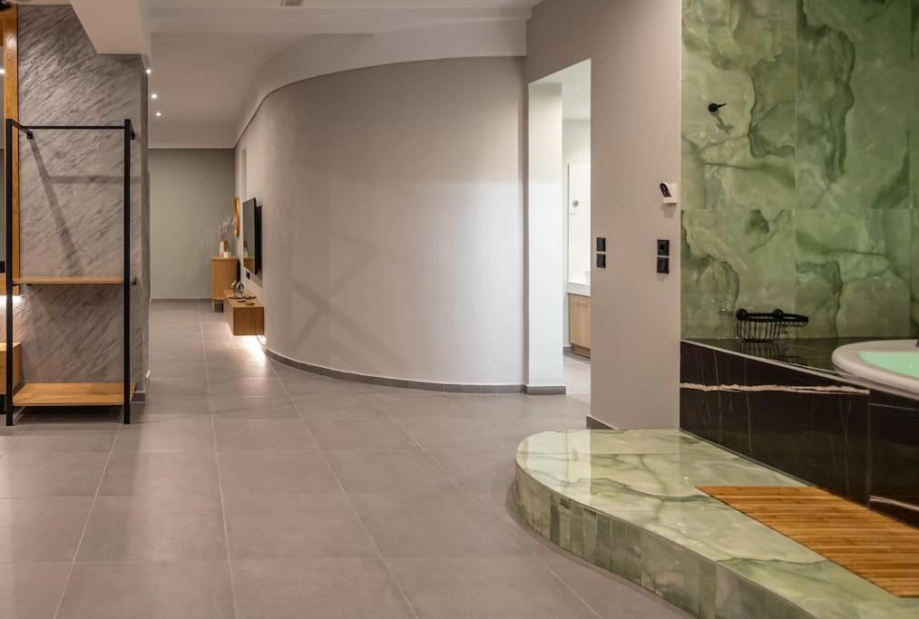 Smaragdi Luxury Jacuzzi Apartment Noho Premium Living Athene Buitenkant foto