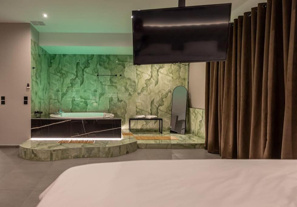 Smaragdi Luxury Jacuzzi Apartment Noho Premium Living Athene Buitenkant foto
